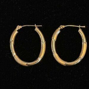 14kt Yellow Gold Oblong Gradient Hoop Earrings